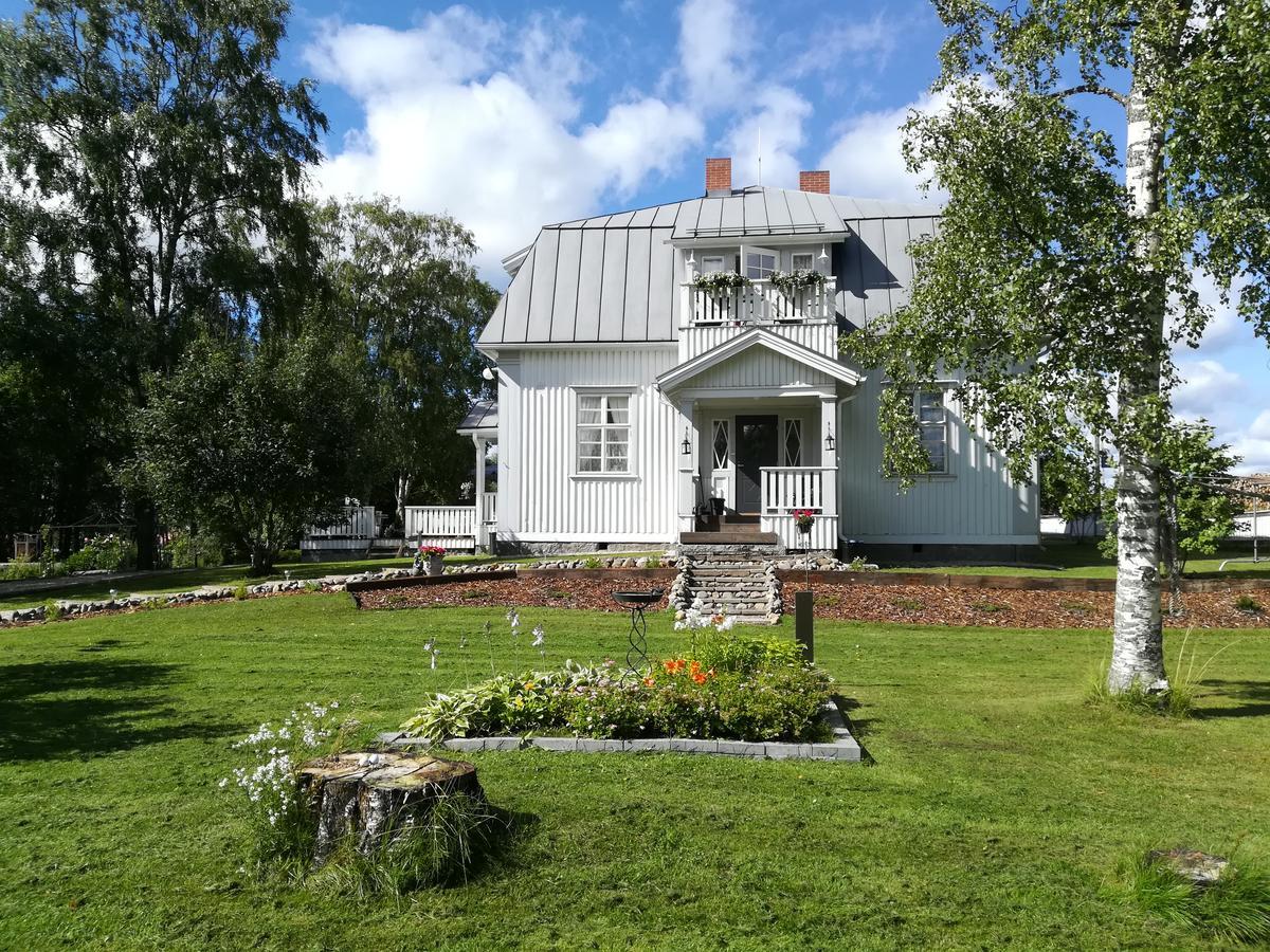 Hotelli Huiskankorpi Boutique Hotel Nivala Eksteriør bilde