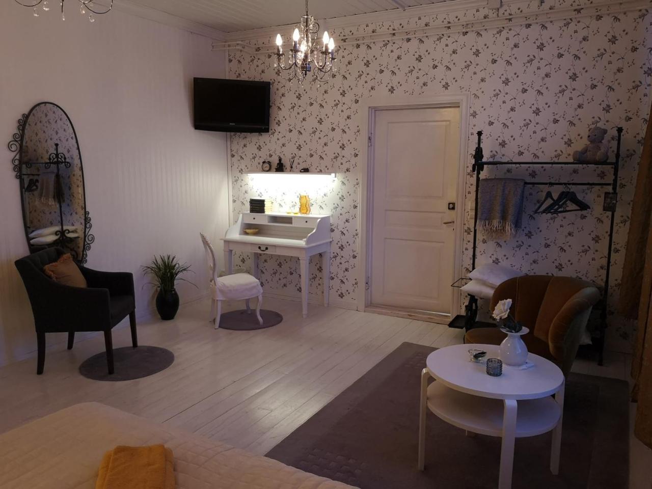 Hotelli Huiskankorpi Boutique Hotel Nivala Eksteriør bilde